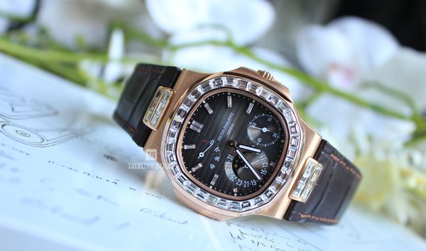147 Patek Philippe Nautilus for sale on JamesEdition