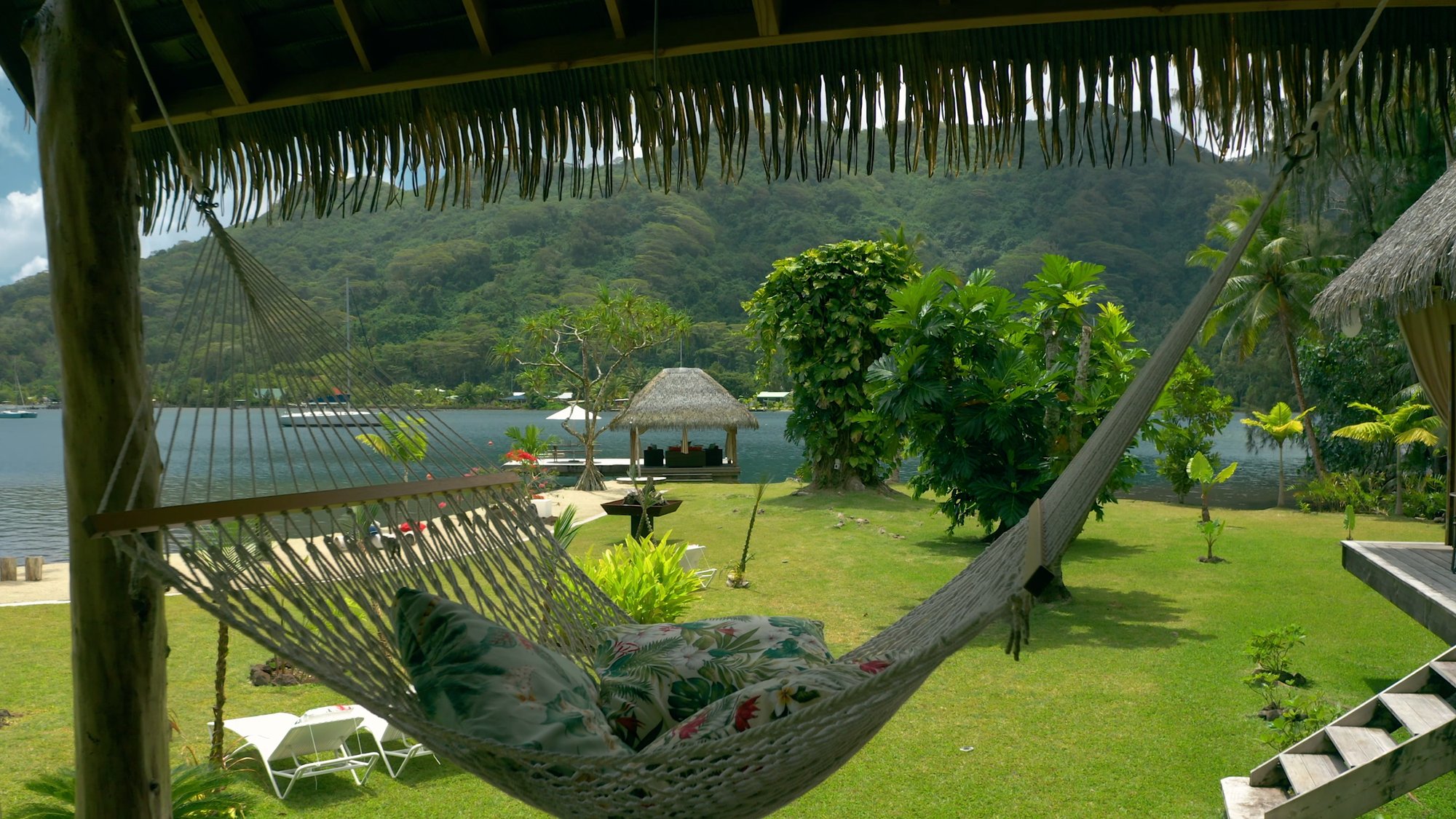 Villa With Private Beach And Large Land in TAHAA, French