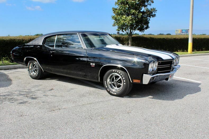 Coupe in Sarasota, Florida, United States 1 - 11202323