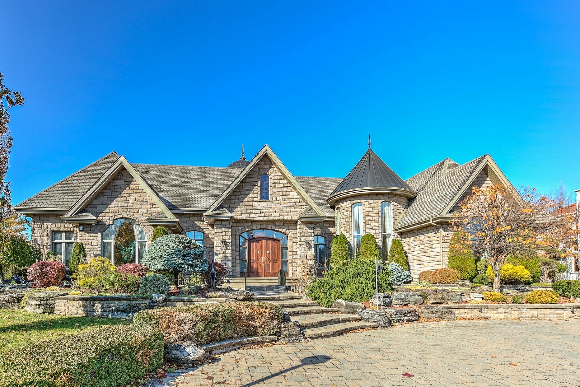 Carignan, QC in Carignan, Canada for sale (11202679)