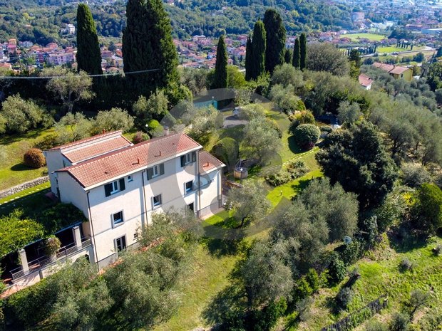 Villa in Sarzana, Liguria, Italy 1