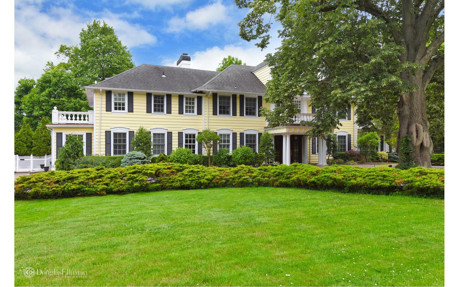 House Hewlett Bay Park in Hewlett Bay Park, NY, United States for sale (11206912)