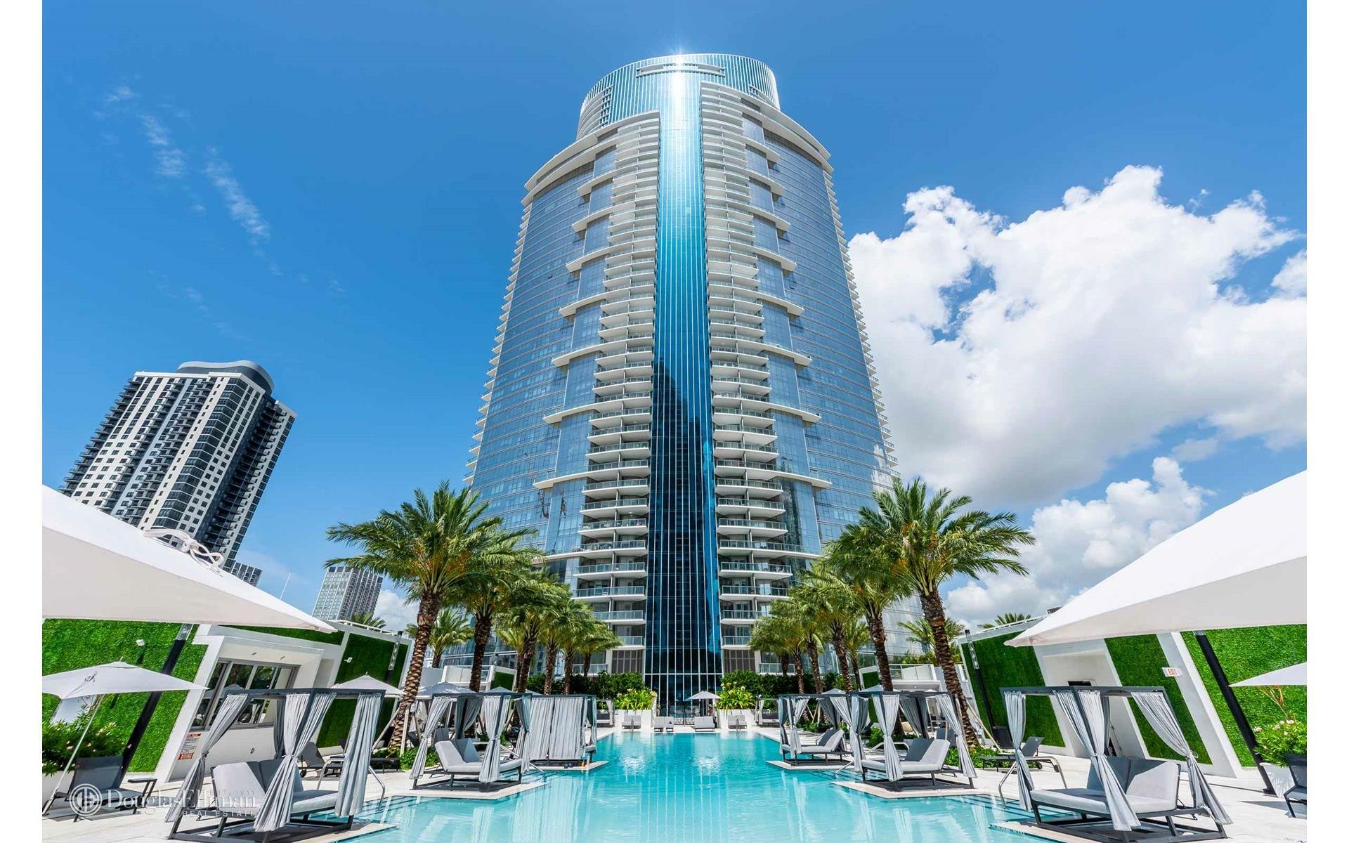 Condo Miami In Miami, Fl, United States For Sale (11210010)