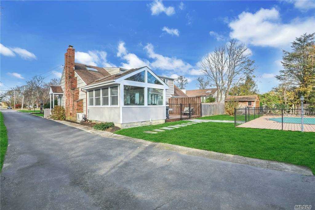 House Bayport in Bayport, NY, United States for sale (11215053)