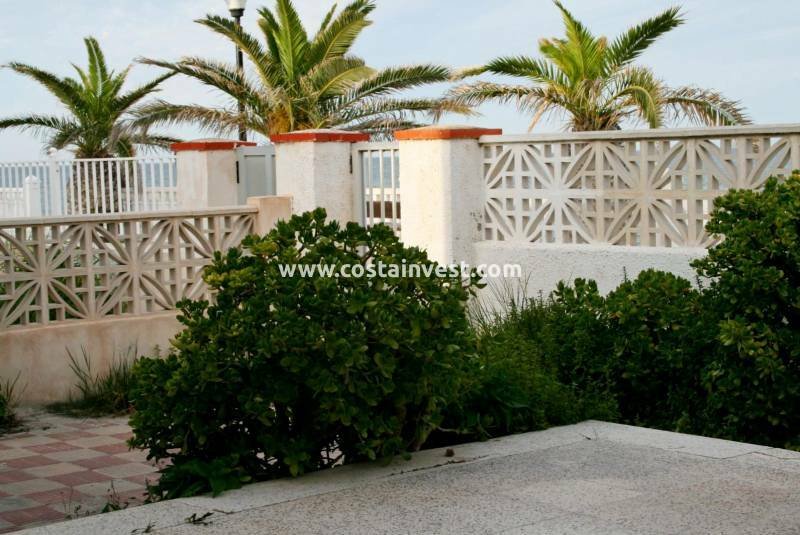 Villa in Pilar de la Horadada, Valencian Community, Spain 5 - 11216842
