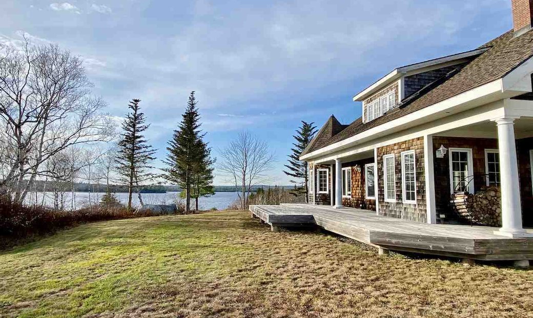 Executive Waterfront Estate In Sable River Nova Scotia Kanada Zum Verkauf 11217799