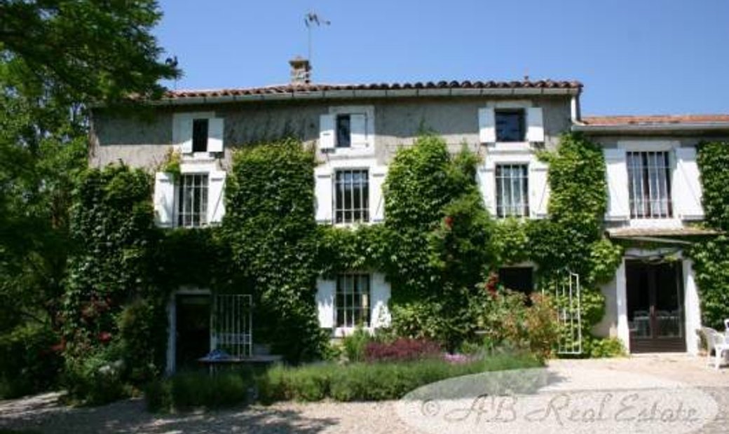 Limoux Charming Mas From The 18th C., 7 Bedrooms, In Limoux, Occitanie