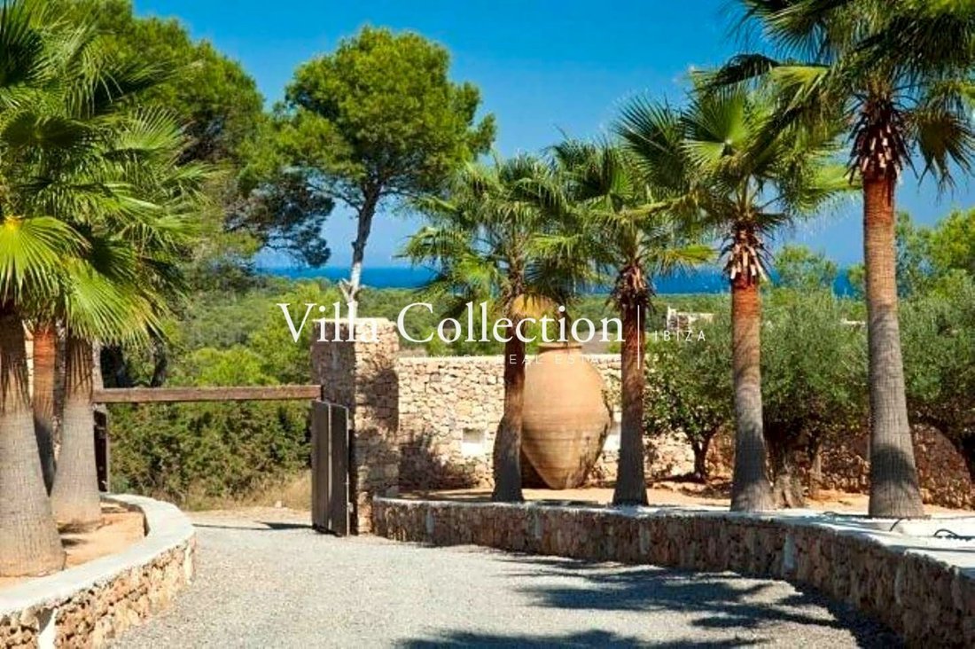 Villa in Sant Josep de sa Talaia, Balearic Islands, Spain 1 - 11220317