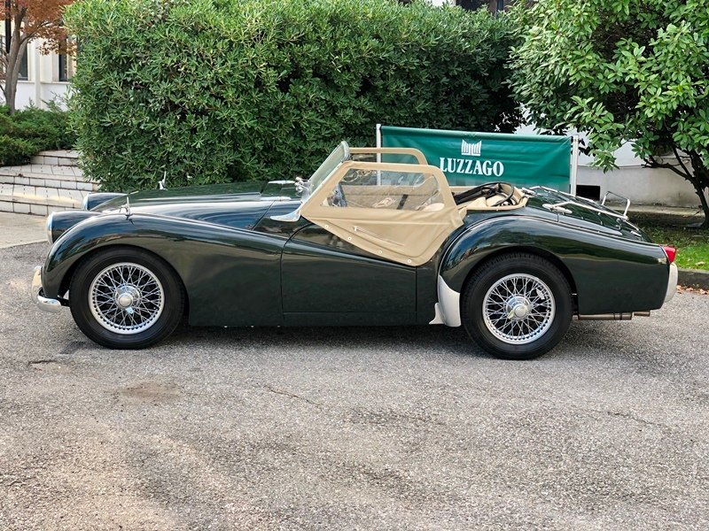 Cabriolet in Brescia, Province of Brescia, Italy 2 - 11221641