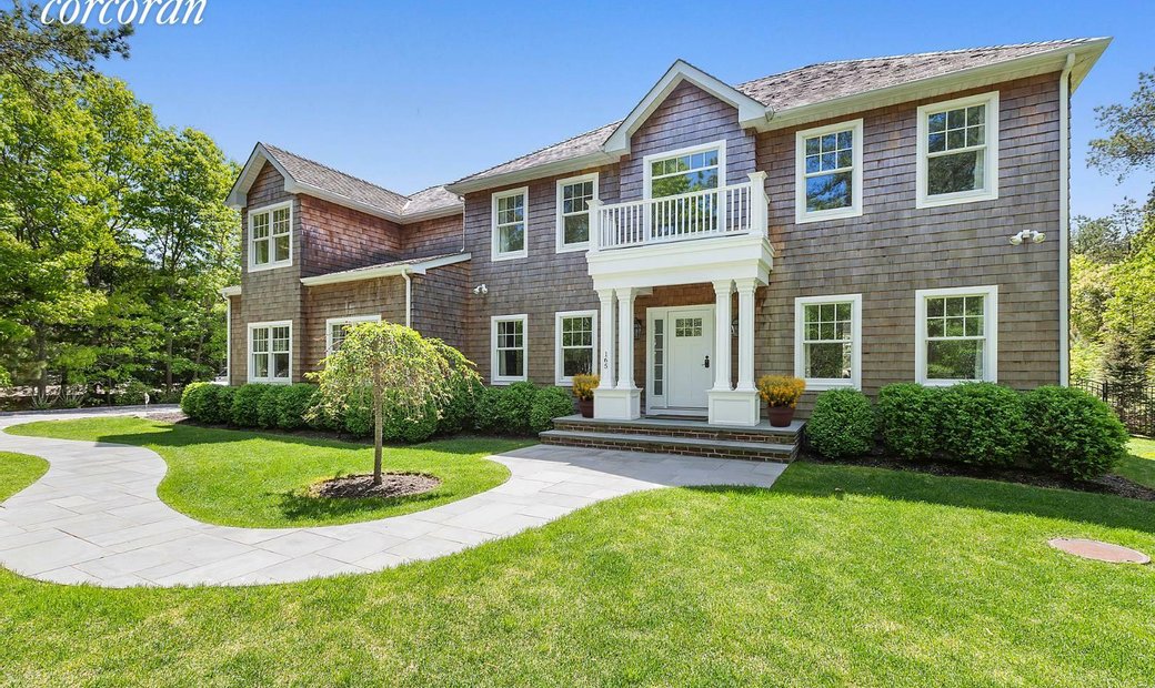 165 Malloy Drive, East Quogue, Ny 11942 In East Quogue, New York