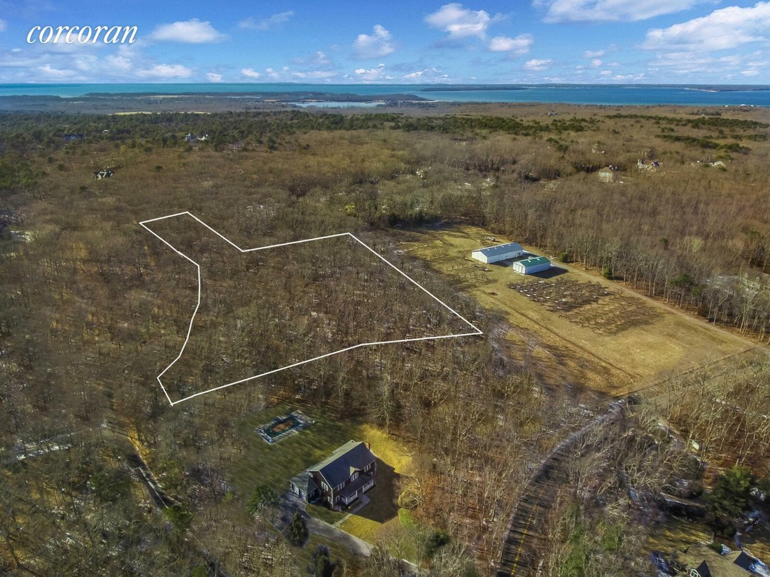 915 Seven Ponds Towd Road, Southampton, In Southampton, New York