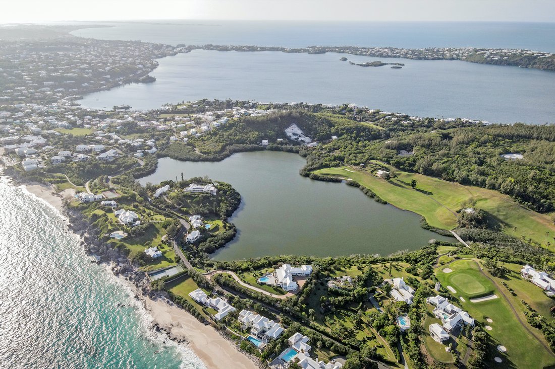 Waterfront House & Cottage In Bermuda For Sale (11228354)