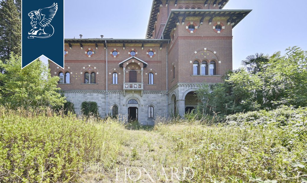 Prestigious Castle For Sale In Front Of Lake Varese In Comerio