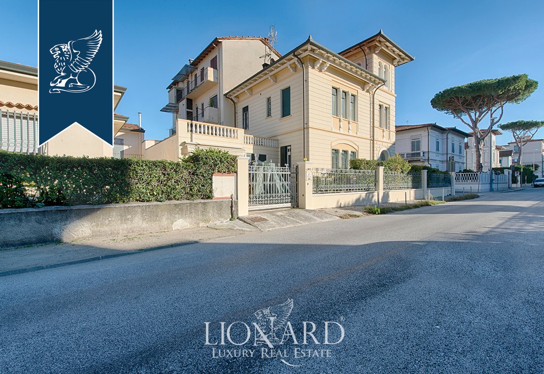 Charming Villa For Sale In Viareggio In Viareggio, Tuscany, Italy For