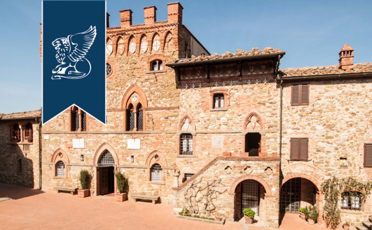 Luxury castles for sale in Province of Arezzo Tuscany Italy