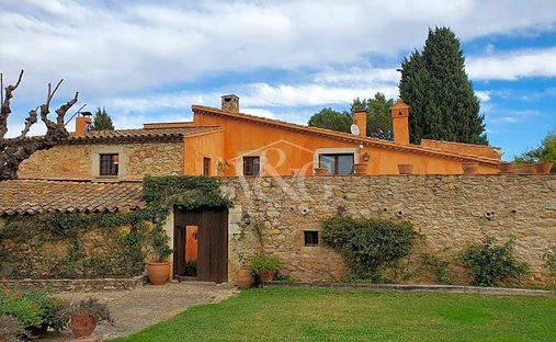 Castle for Sale in Sant Climent de Peralta, Forallac, Spain