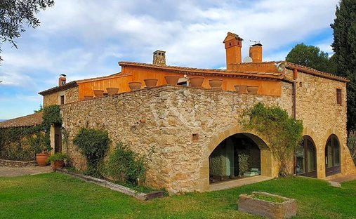 Castle for Sale in Sant Climent de Peralta, Forallac, Spain