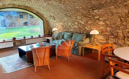 Castle for Sale in Sant Climent de Peralta, Forallac, Spain
