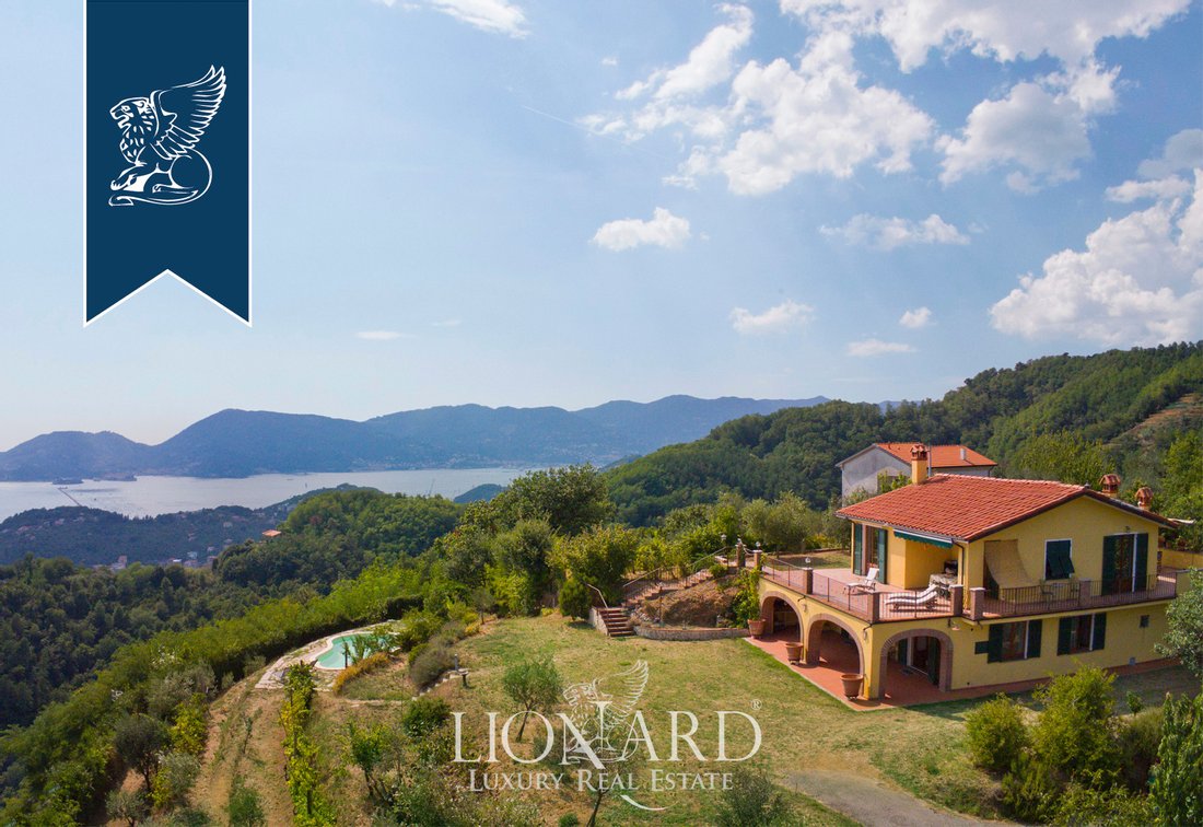 Wonderful Villa With Sea View For Sale In Liguria In Lerici, Liguria