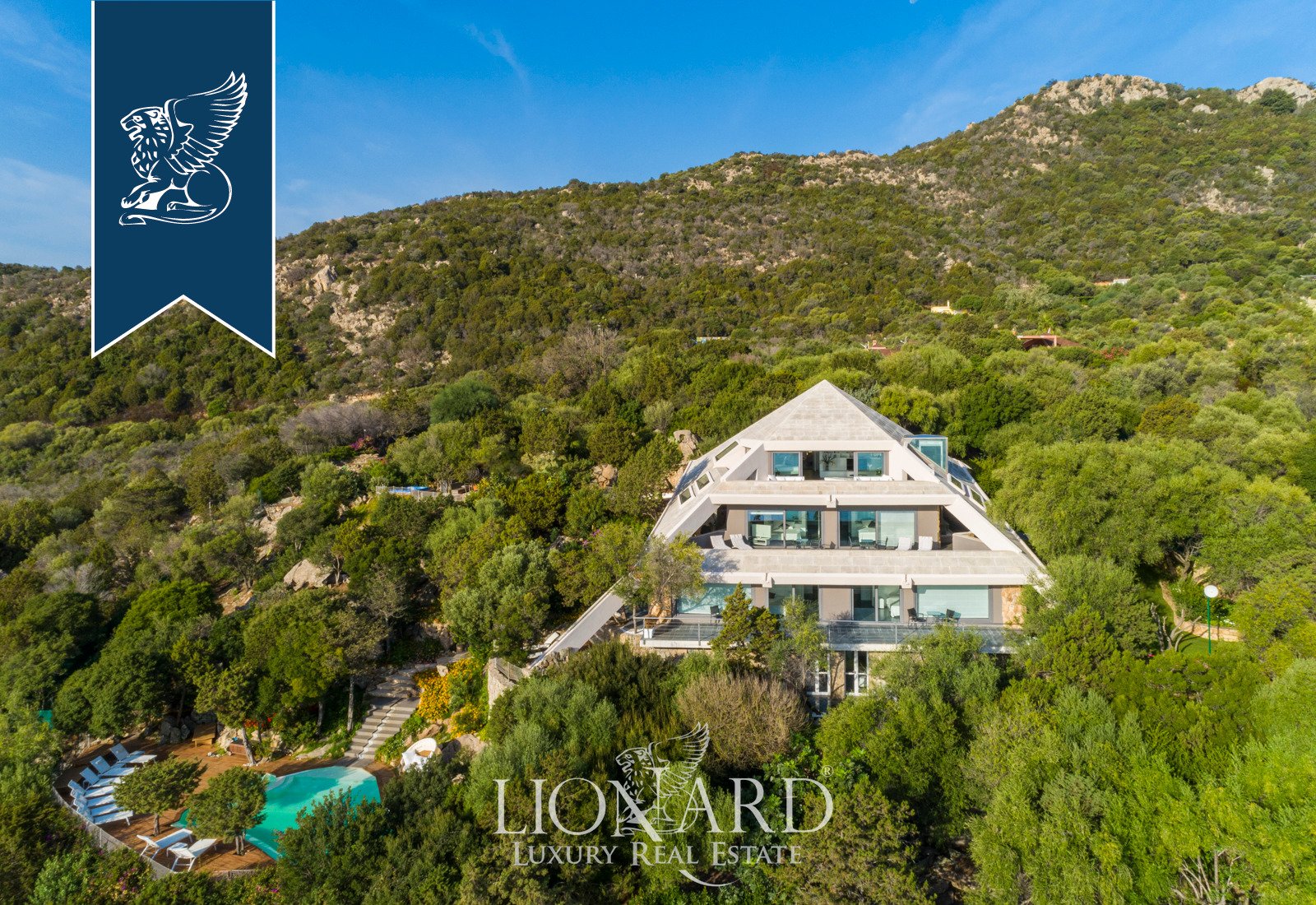 Wonderful seafront luxury villa in Sardinia in Olbia, Italy for sale