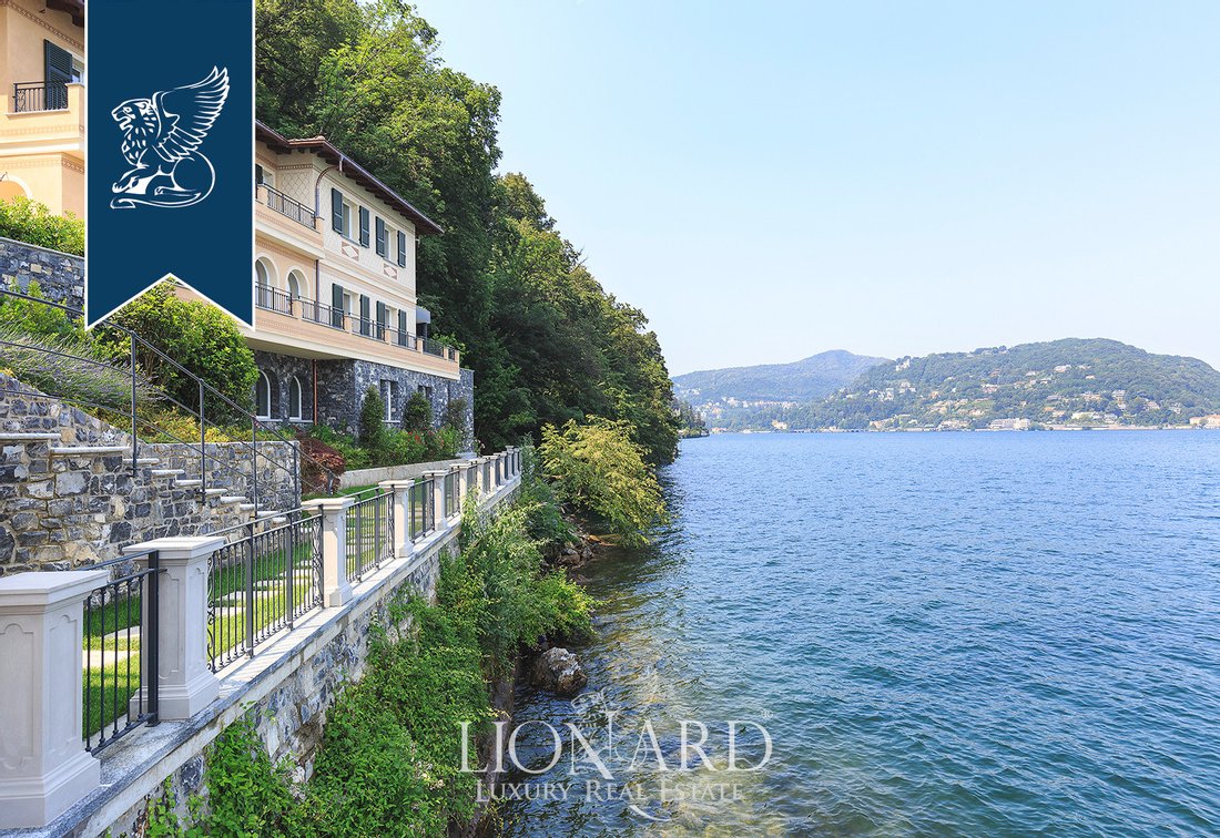 Wonderful Villa In Front Of Lake Como In Como, Lombardy, Italy For Sale