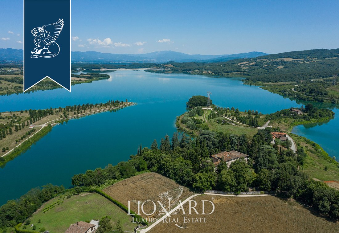 Wonderful Historical Villa For Sale Near Florence In Tuscany, Italy For