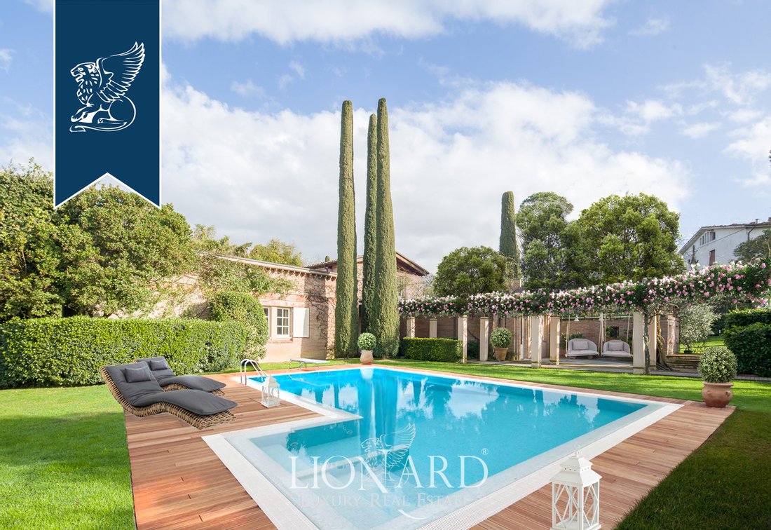 Lucca Luxury Villa For Sale In Lucca, Tuscany, Italy For Sale (10918075)