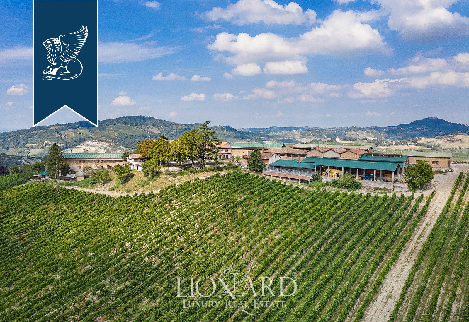 Exclusive winery on the outskirts of Milan in Priolo, Italy for