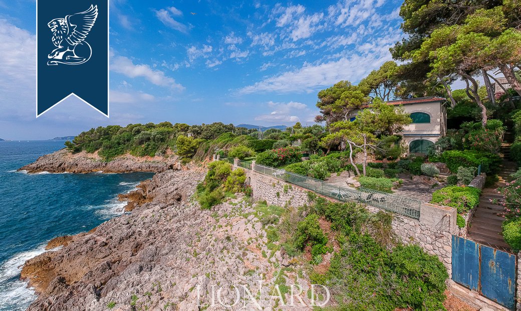 Apartment In 1960s Villa For Sale In Lerici In Lerici Italy For Sale 10918455
