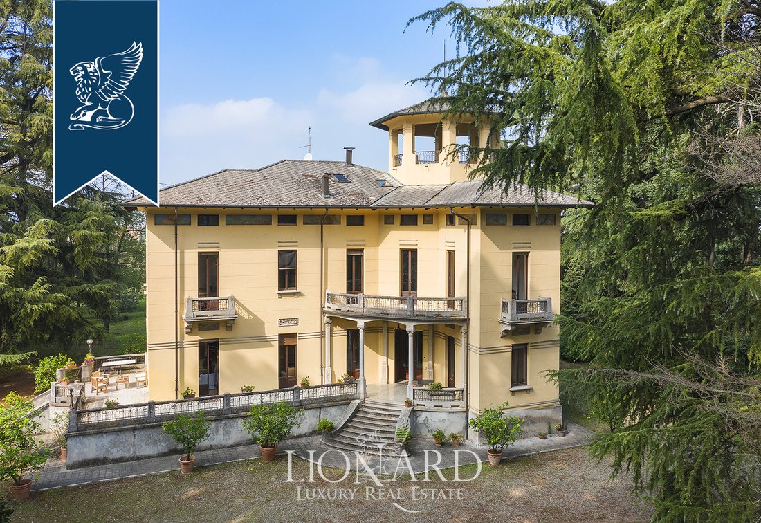 20th Century Estate For Sale Near Parma