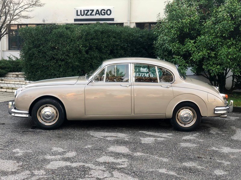 Sedan in Brescia, Province of Brescia, Italy 2 - 11239000