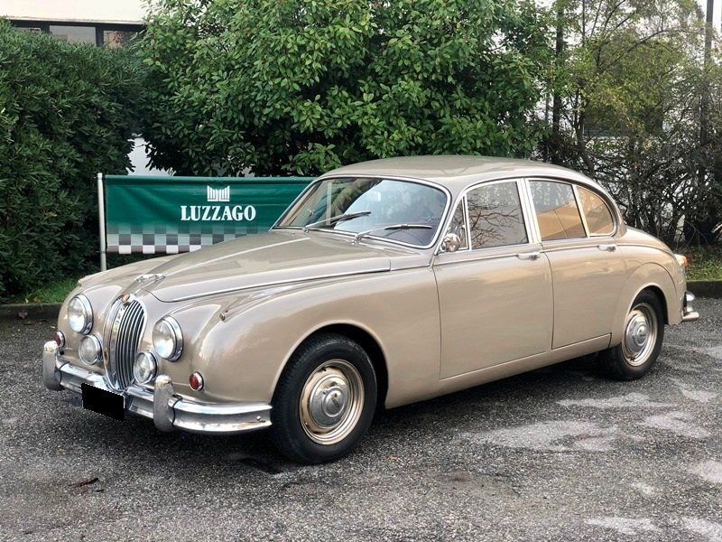 Sedan in Brescia, Province of Brescia, Italy 1 - 11239000
