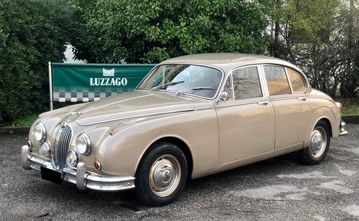 1966 Jaguar MK II in Brescia, Italy 1