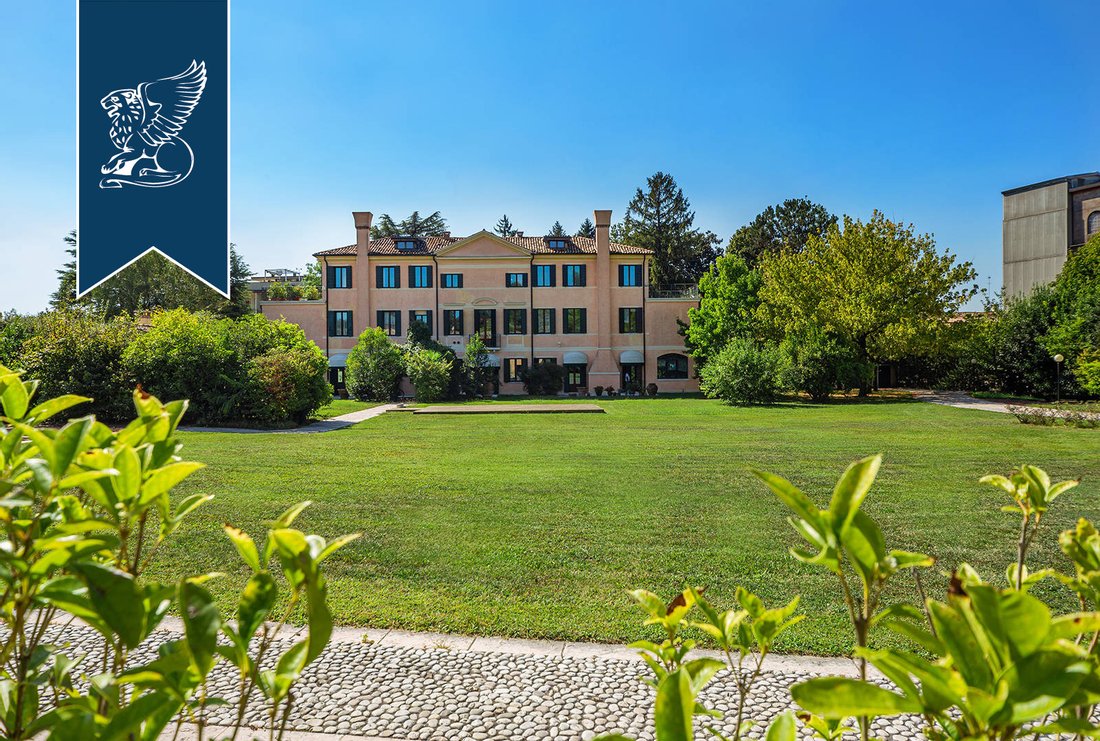 Majestic 15th Century Estate For Sale In Treviso In Treviso, Italy For Sale (11240737)