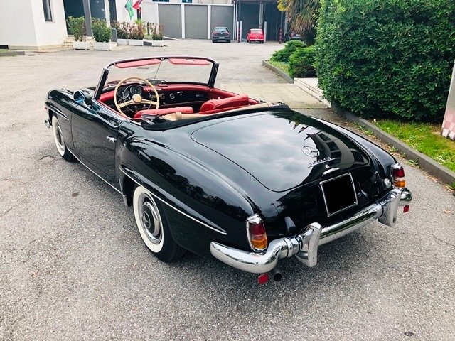 Cabriolet in Brescia, Province of Brescia, Italy 3 - 11242992