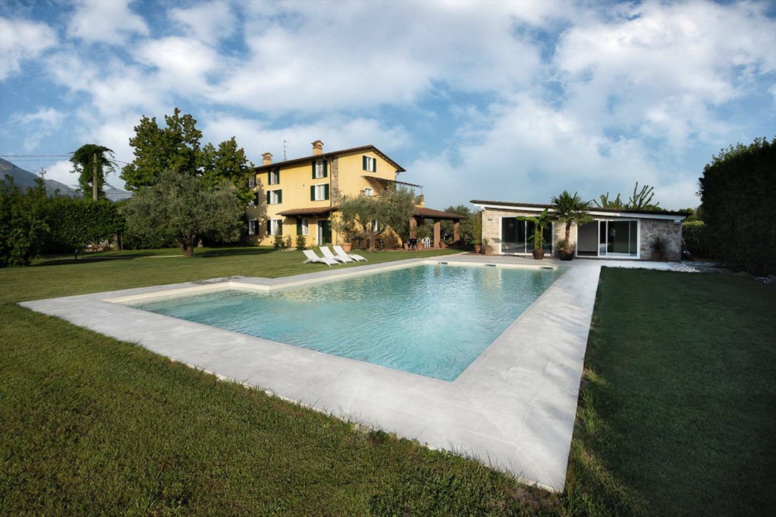 House in Pietrasanta, Tuscany, Italy 1 - 11245749