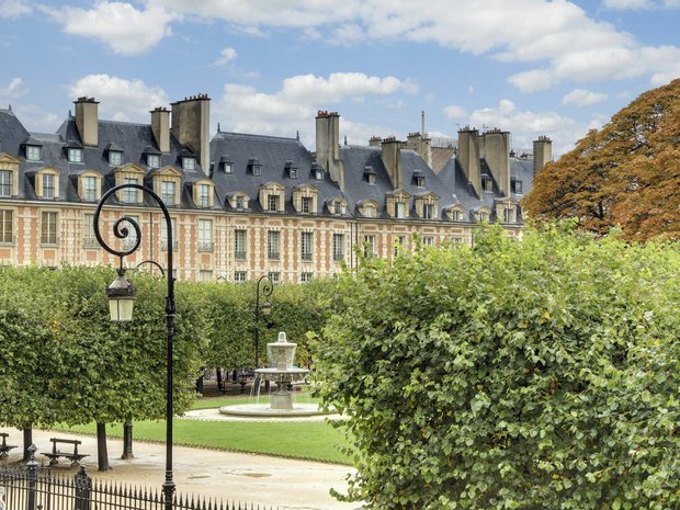 Rare Place Des Vosges In Paris France For Sale