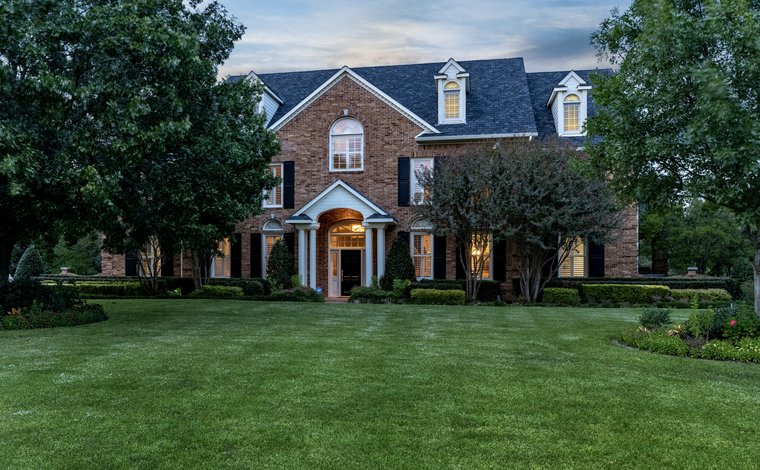 4 Places to Search Luxury Homes in Arlington, TX