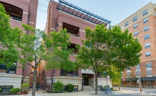 Condo in Chicago, Illinois, United States 1