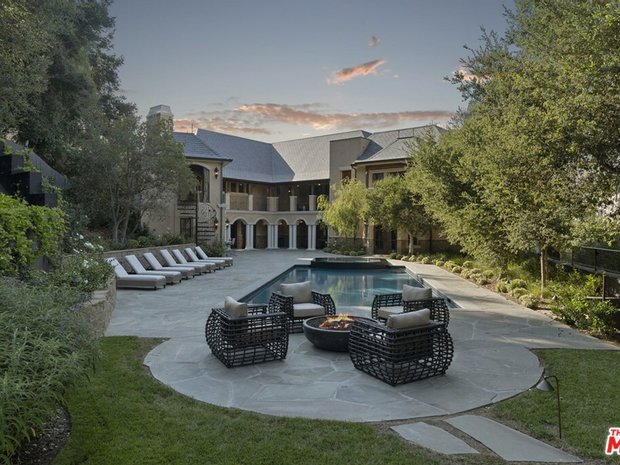 8 Bedrooms Single Family Detached In Studio City Ca United States For Sale 11257826 Visit us and explore the house on rent at affordable cost. jamesedition