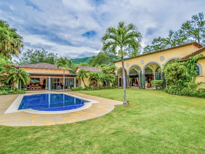 House in Santa Ana, San José Province, Costa Rica 1 - 11258536