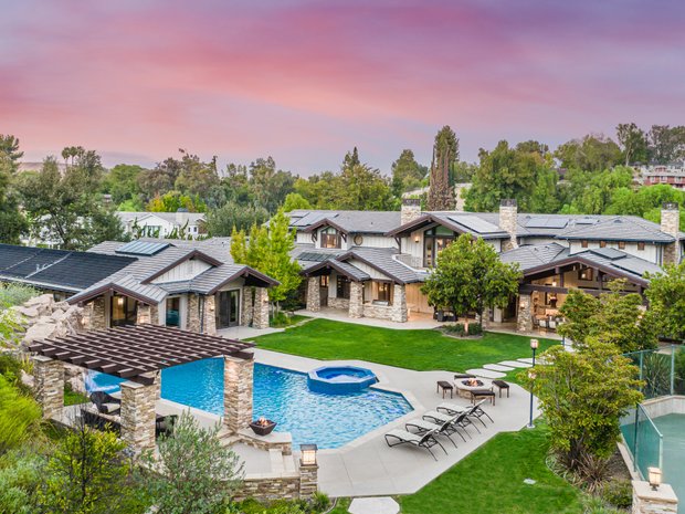 luxury homes for sale in hidden hills