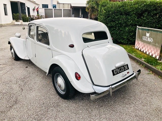 Sedan in Province of Brescia, Italy 3 - 11272451