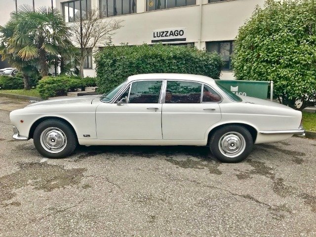 Sedan in Brescia, Province of Brescia, Italy 4 - 11273723
