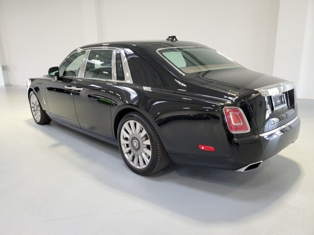 Sedan in United States 5 - 11273057