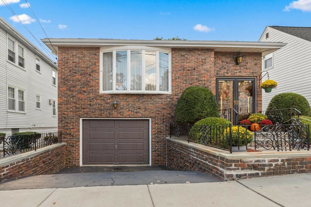 House in Everett, Massachusetts, United States 1 - 11274654