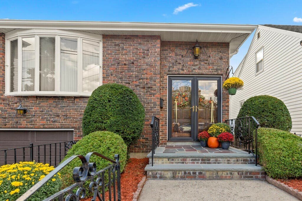 House in Everett, Massachusetts, United States 4 - 11274654