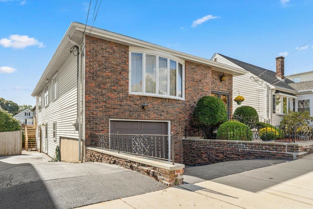 House in Everett, Massachusetts, United States 3 - 11274654