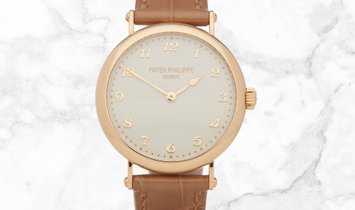 Patek Philippe Calatrava 7200R-001 Ultra-Thin in Rose Gold with Cream Coloured Grained Dial