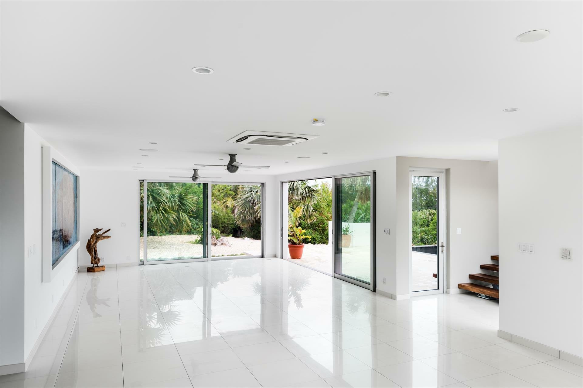 Bermuda'S Modern House In Hamilton Parish, Bermuda For Sale